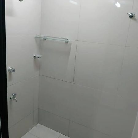 Barrett Accommodation Apartment Сува Экстерьер фото