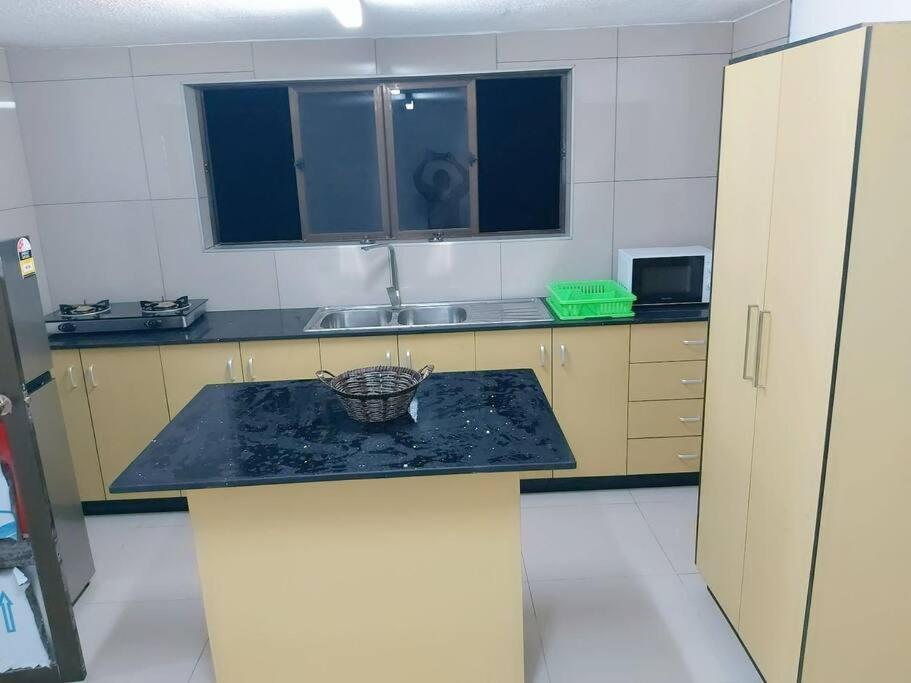 Barrett Accommodation Apartment Сува Экстерьер фото